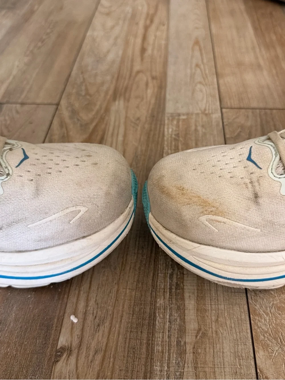 Hoka Clifton 10 Men's Size 10.5 Wide 2E White Skyward Blue 1162032